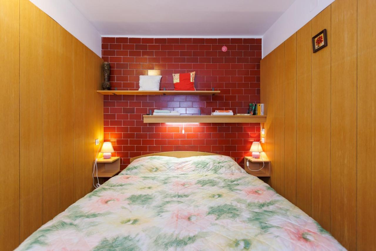 קרק Apartments Pika מראה חיצוני תמונה