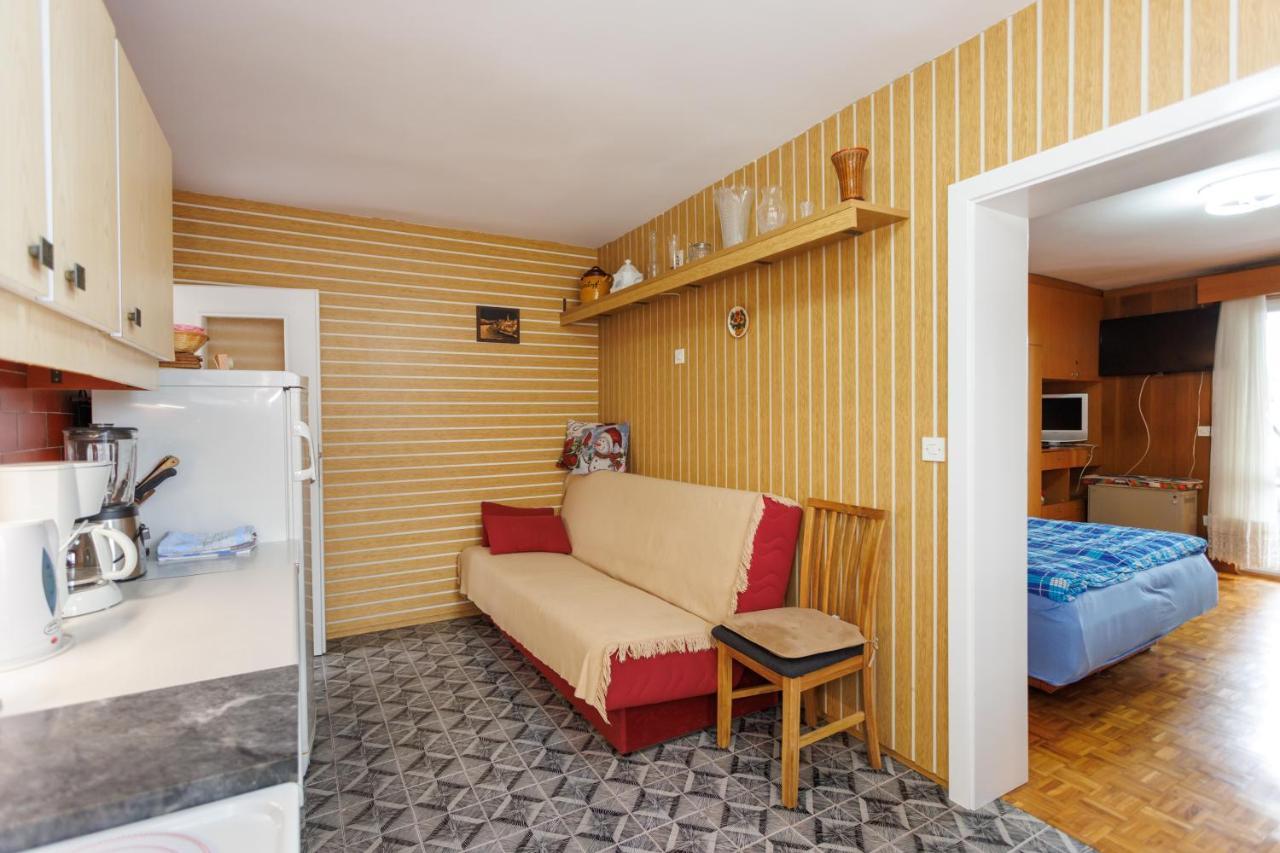 קרק Apartments Pika מראה חיצוני תמונה