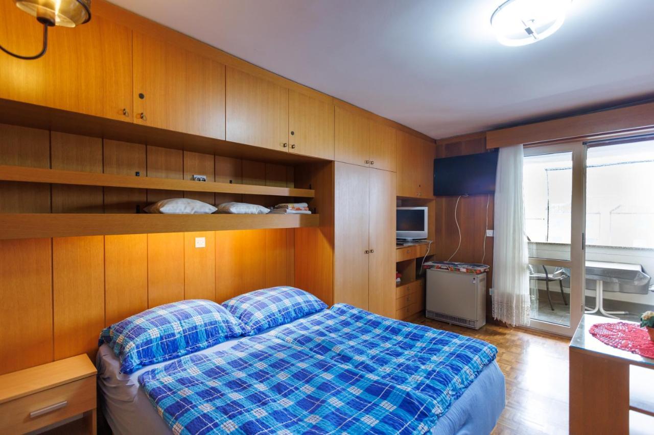 קרק Apartments Pika מראה חיצוני תמונה