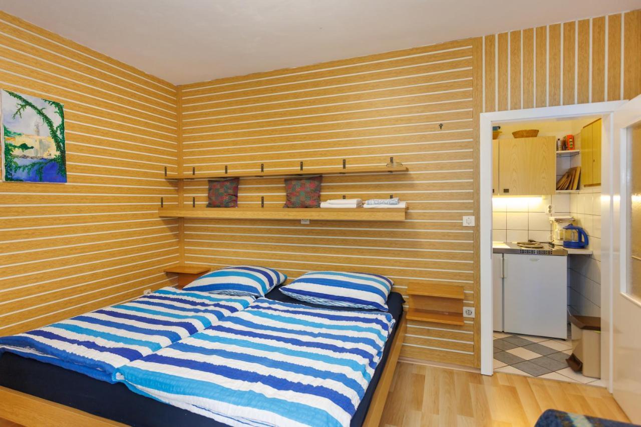 קרק Apartments Pika מראה חיצוני תמונה