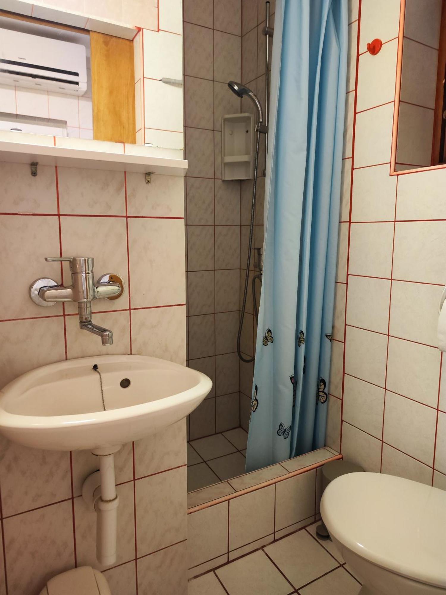 קרק Apartments Pika מראה חיצוני תמונה